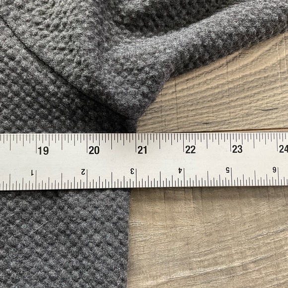 NWT EvoShield 1/2 Zip Jacquard Pullover Men’s MEDIUM Charcoal Grey Textured - Picture 7 of 11